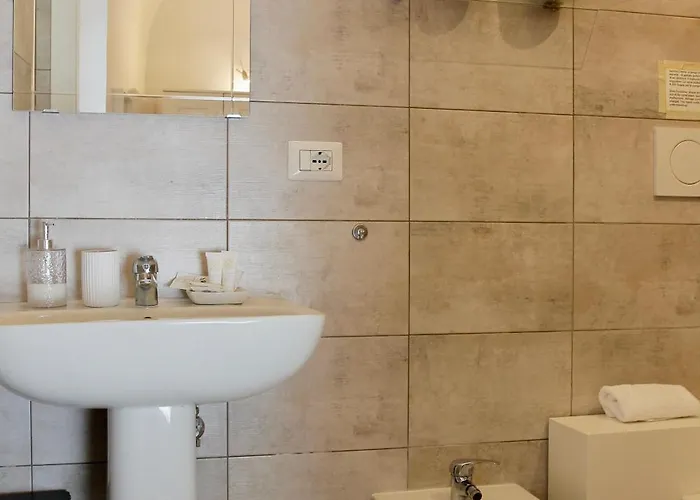 Helmirage Montecitorio Gasthof 4*